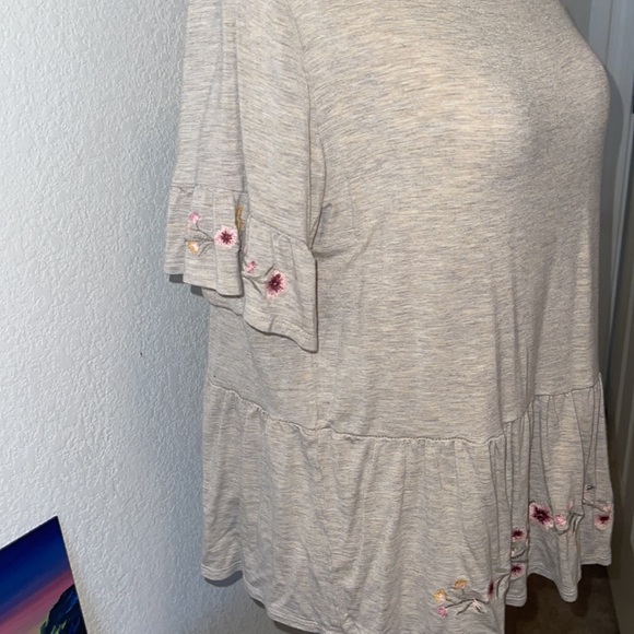 Embroidered Peplum Top - Picture 2 of 6